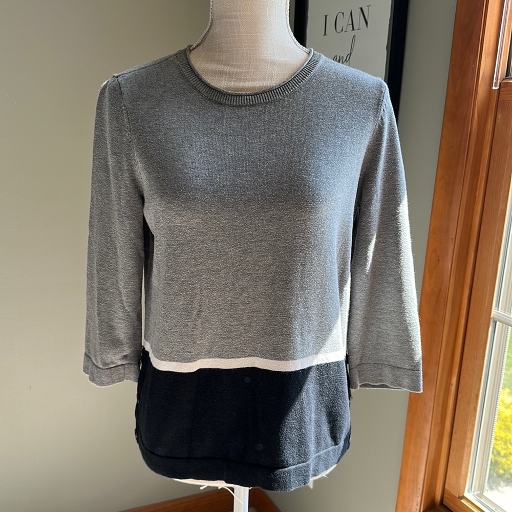 Elegant sweater black and gray